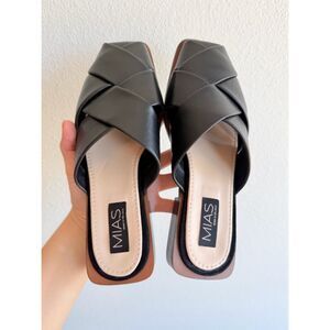 MIAS Woven Leather Slip On Flat Mules in Black size US6 EU36 NWOT